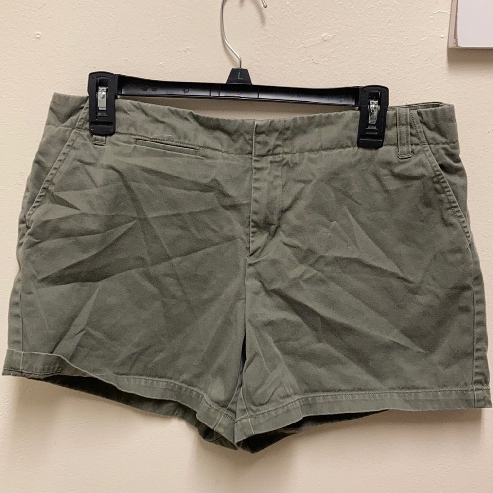 J.crew Size 10 olive green shorts